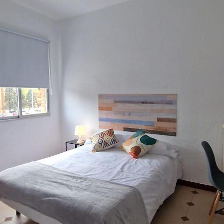 Hostal El Torero 알칼라데에나레스 외부 사진
